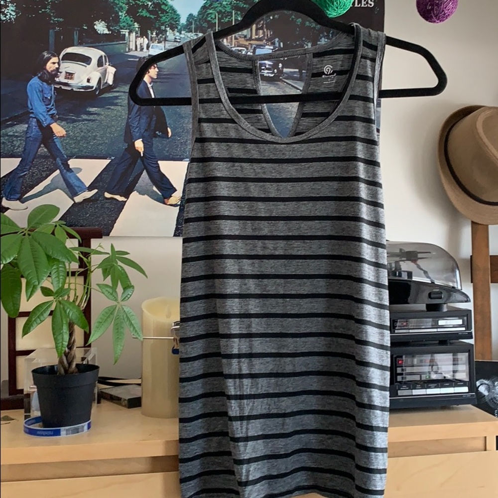 Athletic tank top